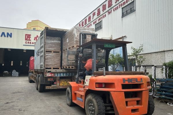 Tile trim packing label and shipment preparation check